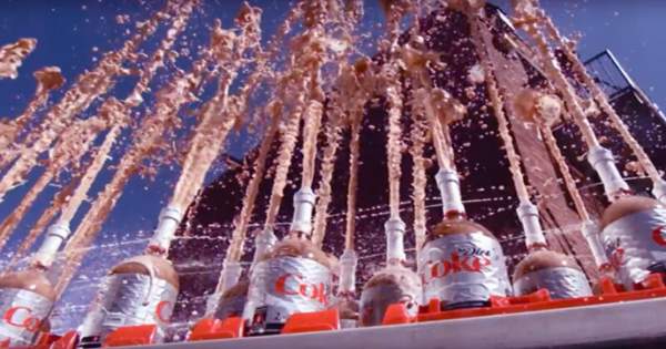 The YouTuber Reenacts Viral “Coke-Mentos” Challenge, With 10,000 Liters of Soda