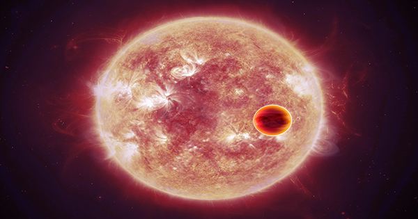 Astronomers Discover First-Ever Cloudless “Hot Jupiter”