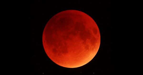 How to Watch this Week’s Super Moon Total Lunar Eclipse