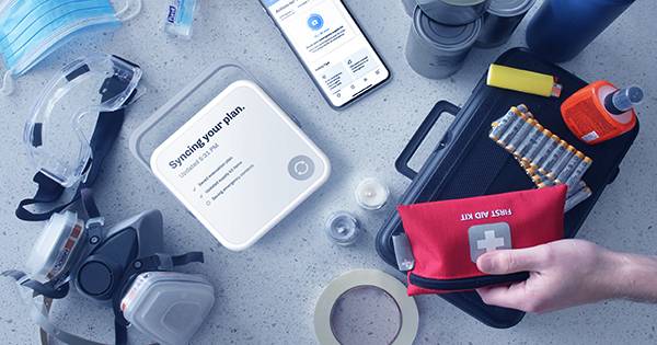 Don't go Camping without this Smart Emergency Kit