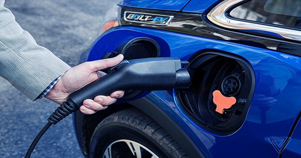 GM to launch Fleet Charging Service to Power Commercial EVs, Even at Home
