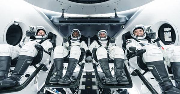 Astronauts to Wear Diapers during Splashdown Due To SpaceX’s Capsule Problems