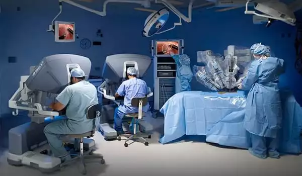 Robotic-Surgery-is-less-Risky-and-has-a-Faster-Recovery-Time-for-Patients-1