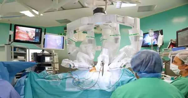 Robotic Surgery is less Risky and has a Faster Recovery Time for Patients