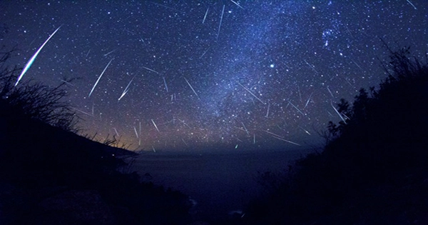 There May Be a Rare Meteor Storm This Weekend with Thousands of Shooting Stars