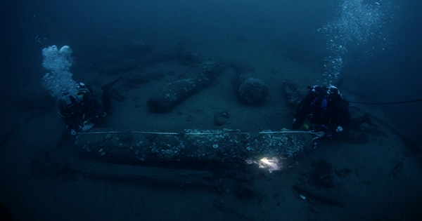 Historic 17th-Century Shipwreck That Carried Future King Discovered Off Coast of England