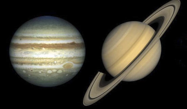 Why-Jupiter-lacks-the-same-Ring-System-as-Saturn-1