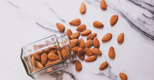 A Study Discovered that Eating Almonds Improves Gut Health