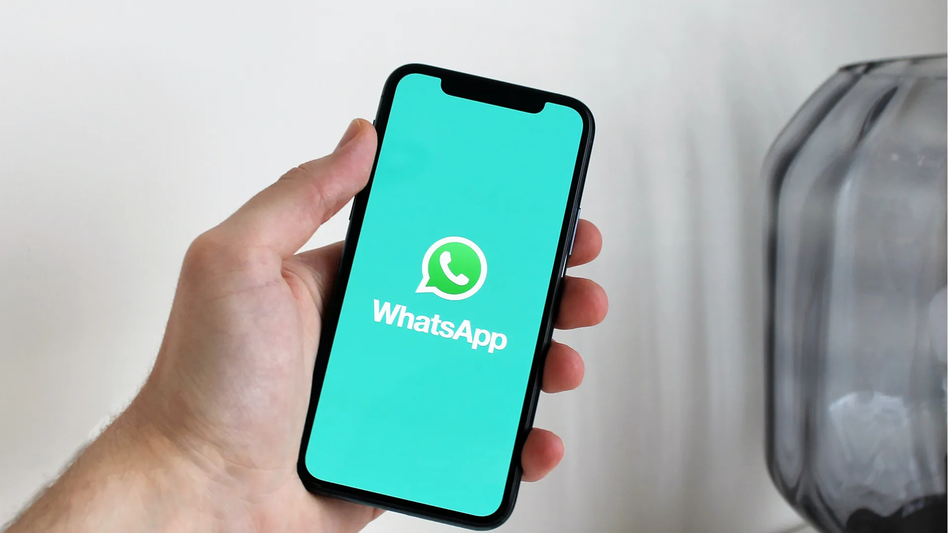 Like Snapchat, WhatsApp is Introducing View-Once Messages