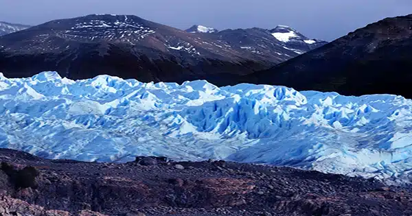 Researchers-Find-That-there-are-Numerous-Bacteria-in-the-Ice-Cap