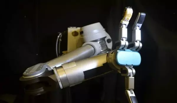 Engineers develop breakthrough 'robot skin'