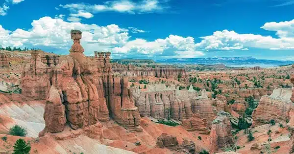 A Record-Breaking Number of Hoodoos Can be Found at Bryce Canyon
